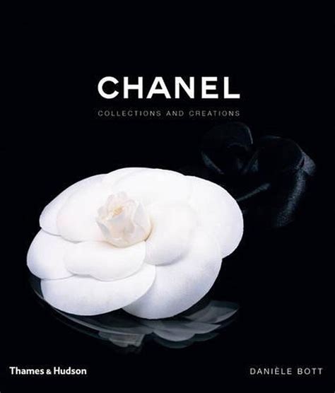 chanel kitaplık|Chanel: Collections and Creations .